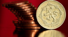 Esclavos del poder monetario